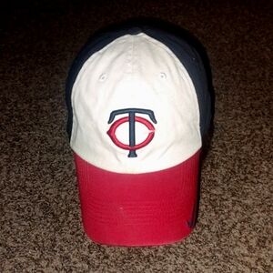 Vintage Nike Team Minnesota Twins Embroidered Blue Red Dad Hat OS